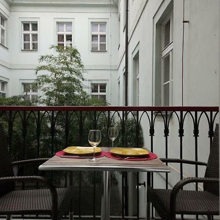 Quiet Apartment With Balcony Charles Bridge Praha Eksteriør bilde