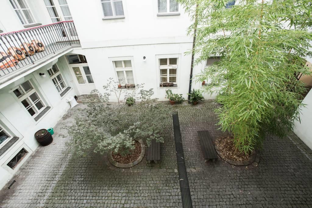 Quiet Apartment With Balcony Charles Bridge Praha Eksteriør bilde