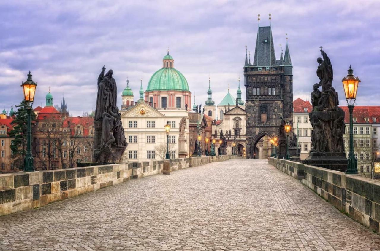 Quiet Apartment With Balcony Charles Bridge Praha Eksteriør bilde